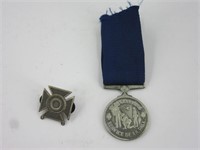 Médaille et pin ancienne German War WWII