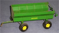 Ertl John Deere toy wagon