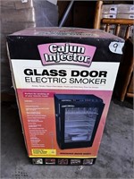NEW IN BOX GLASS DOOR ELECTRIC SMOKER