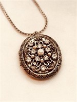 Vintage Locket w/ Chain  2"