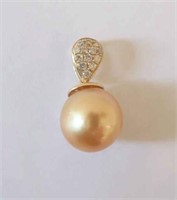 14ct yellow gold pearl diamond pendant