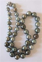 14ct white gold pearl diamond necklace