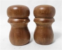 Salt & Pepper Shaker Set