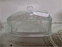 Covered butter dish with hearts