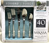 Mikasa 40 Piece Cutlery