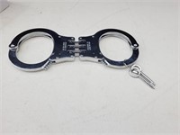 Handcuffs with keys