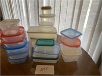 PLASTIC LEFTOVER CONTAINERS