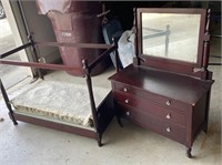 Vintage doll bed & dresser/vanity set. Garage