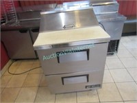 Refrigerated prep table