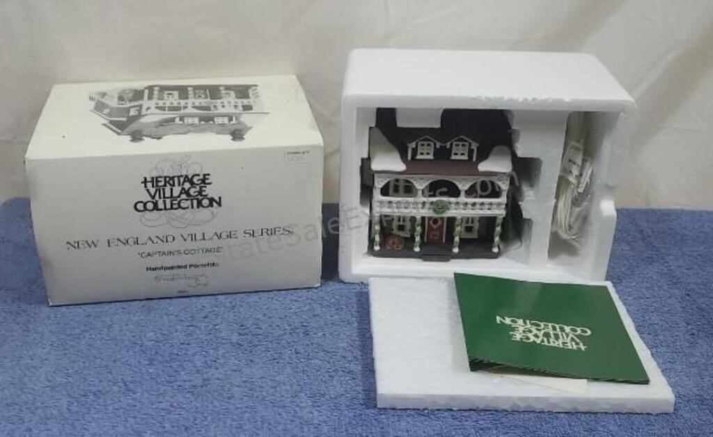 Department 56, Dickens' Village