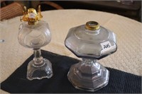 2 Oil Lamps (without Chimney, 1 Blue)