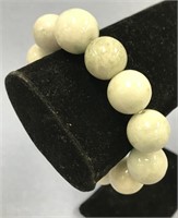 Large jaded bead stretch bracelet   (a 7)