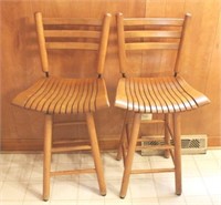 Pair of Wood Swivel Chairs (2pcs)