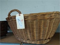 Vintage 2-Handled Wicker Wash Basket