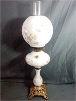 Stunning Vintage Oil Lamp with Brass &  Milk
