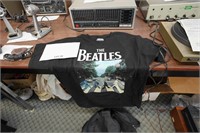 Beatles t-shirt Abbey Road cover, size large,