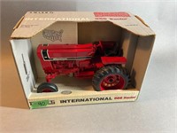 Ertl 1/16 International 966 Tractor