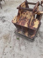 HYDRAULIC VIBRATING COMPACTOR FOR