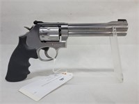 S & W MODEL 517-6 - .22 LR REVOLVER