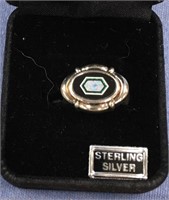 Sterling silver men's pinky ring with opal like st
