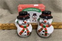 Snowmen S and P Shakers