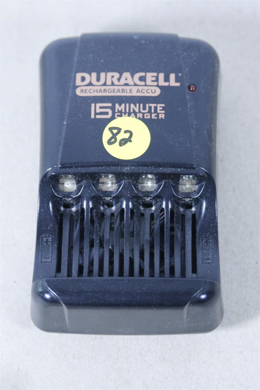 DURACELL BATTERY CHARGER