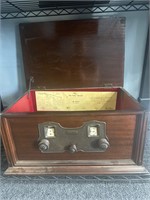 Fada radio special storage box