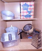Baking pans - Beer can chicken rack - Vintage