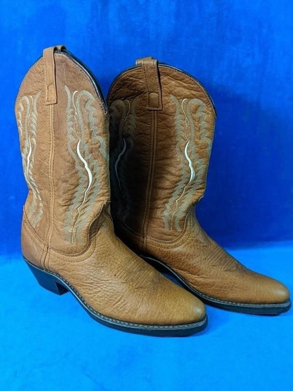 NEW Genuine Laredo Leather cowboy boots, women's