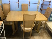 Table & 4 Chairs W3/Leaves, 42in X 64in Top