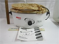 New Nesco 6 Quart Roaster