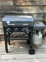 BLACKSTONE GRILL--EXPERT GRILL BRAND--WITH