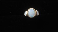 14K Ladies Opal Ring--3.4 Grams Gross Weight