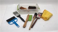 Assorted Brushes In Lidded Plastic Box Includes