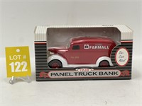 ERTL Farmall 1938 Panel Truck Bank