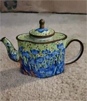 Kelvin Chen decorative miniature teapot