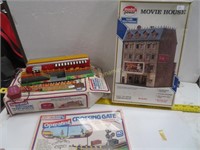 Three HO Scale Accessories