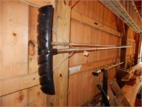 Roof Snow Rake W/ Extension