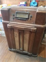 Silvertone Model 7048 Radionet S/N 55297