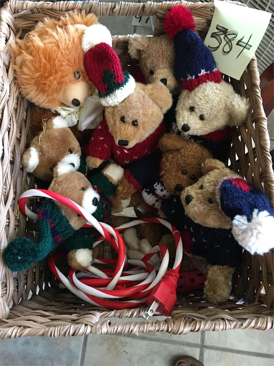 Bears in a Basket Lot w/candy cane extension cord