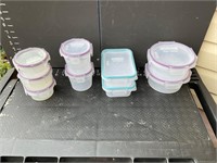 Food storage containers with lids