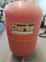 Clarke 20 gallon abrasive blaster with helmet