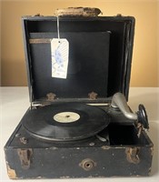 Antique :Portable Gramaphone Phonograph