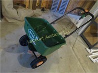 scotts lawn spreader in good condition