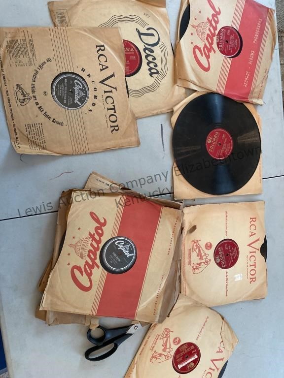 Box of vintage records RCA Victor, Decca, Stan
