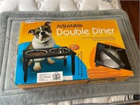 Adjustable double diner dog bowls- new