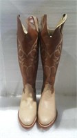 Size 5 B cowboy boots