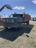 Lot 79. 1975 Chev. C60