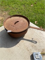 12” Cast Iron Footed Dutch Oven