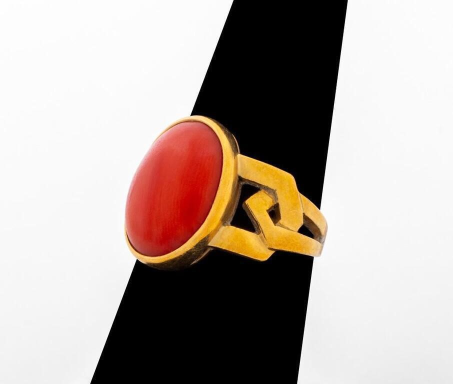 18K Yellow Gold Coral Ring